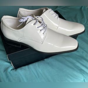 Cole Haan White Patent Leather Shoes